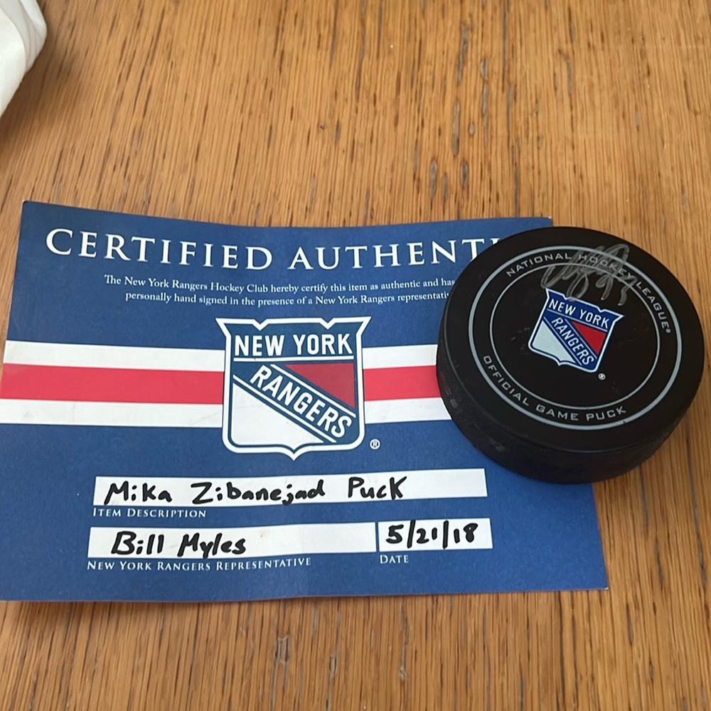 Rangers signed puck